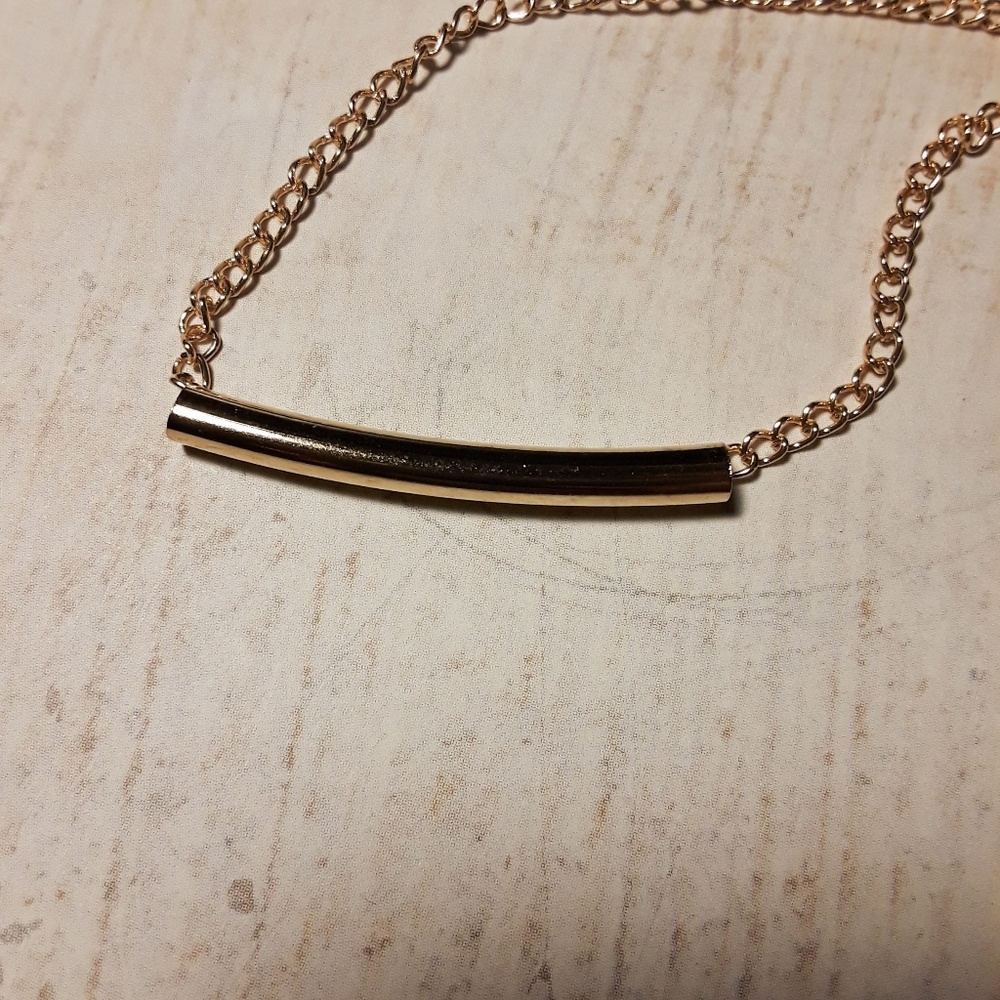 Gold Layered Chain Coin Leaf Black Beaded Necklace - Picture 5 of 6